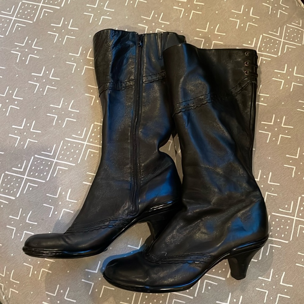 Softt tall boots
